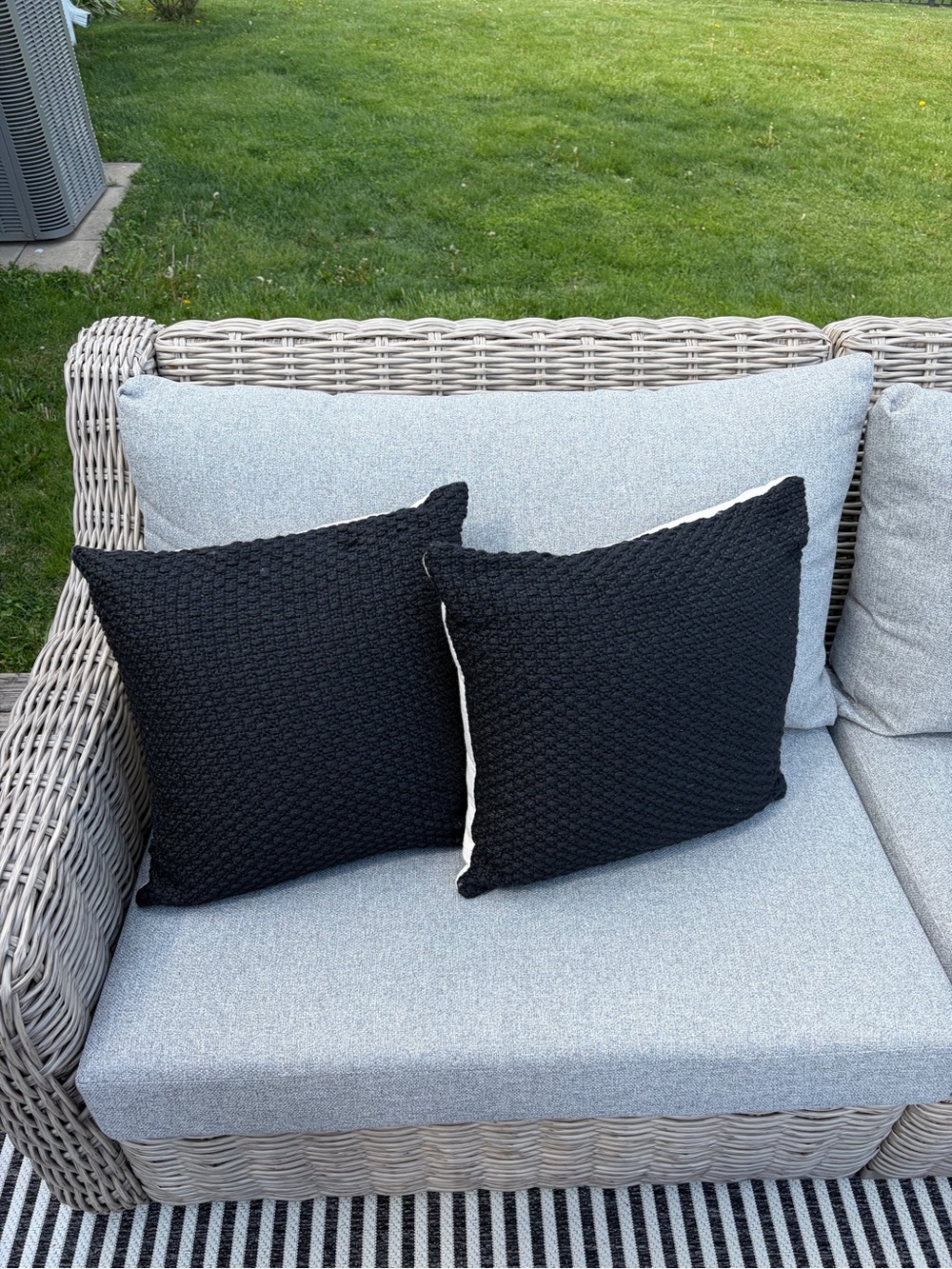 Black Woven Accent Pillow Pair - Outdoor